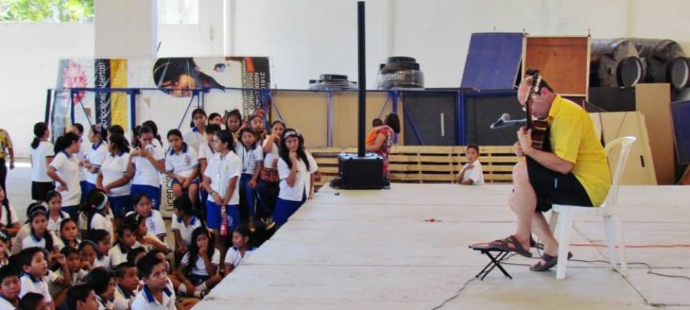 Concierto Para Escuelas En El Centro Social   